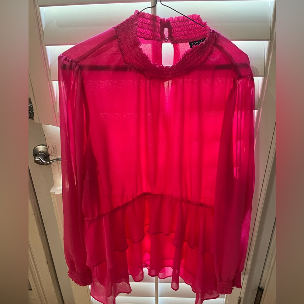 Torrid Size 1 pink flowy blouse